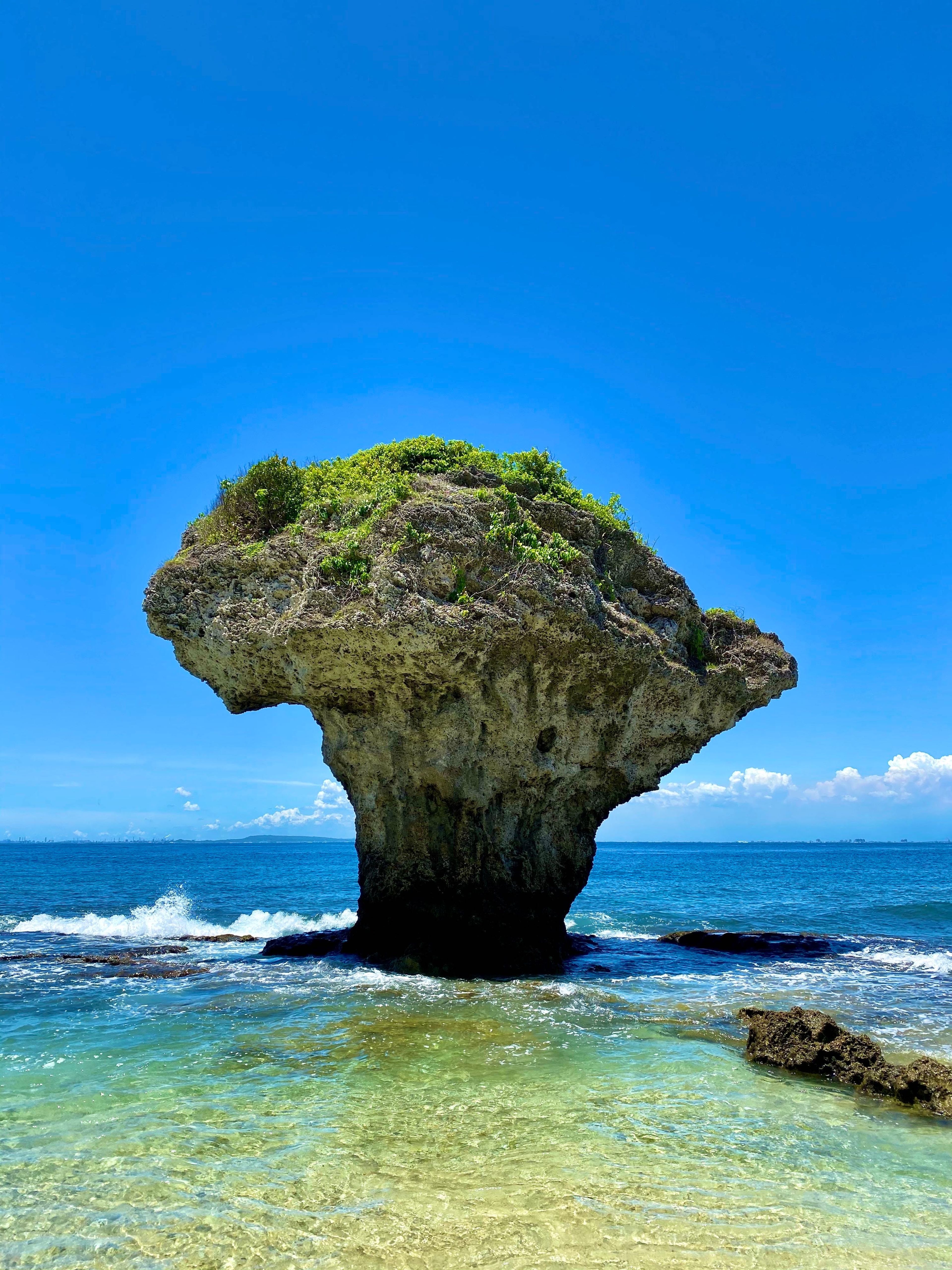 Snorkeling at 花瓶岩