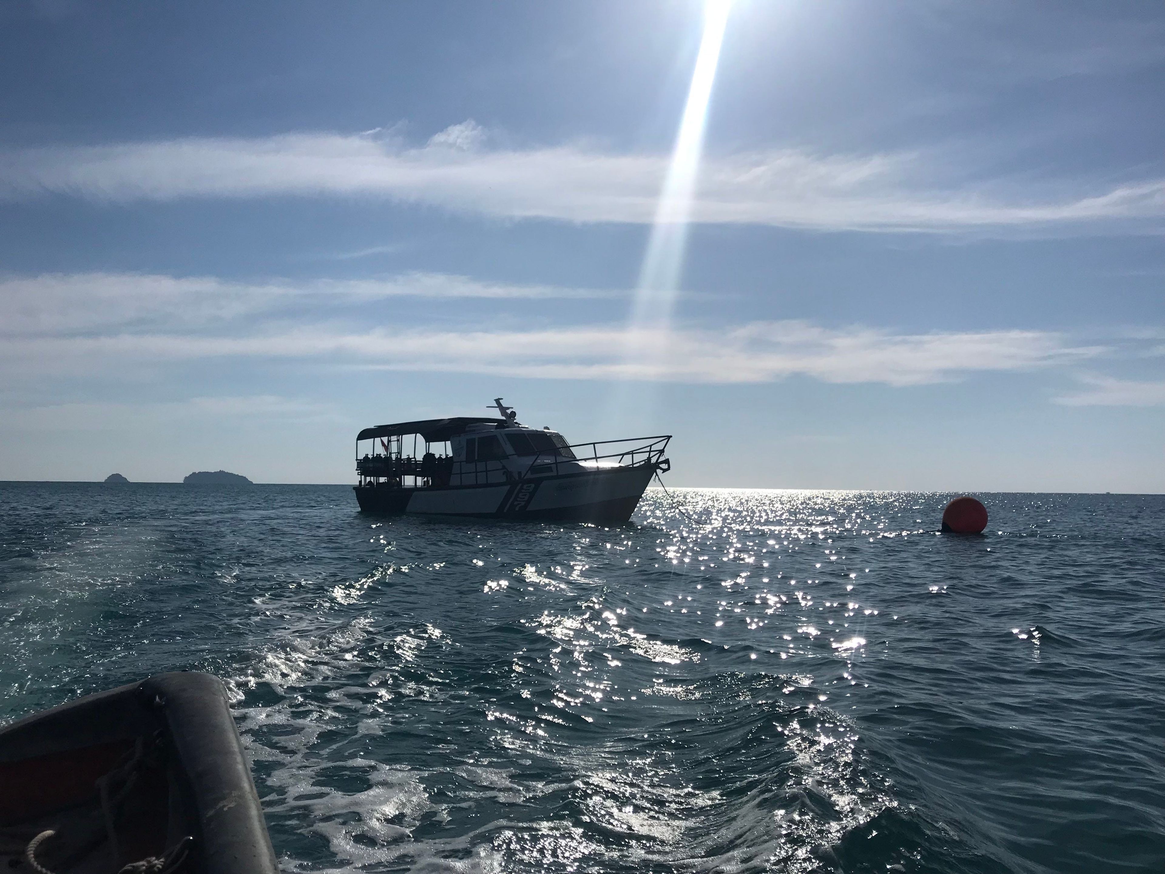 Scuba diving at Hin Raab