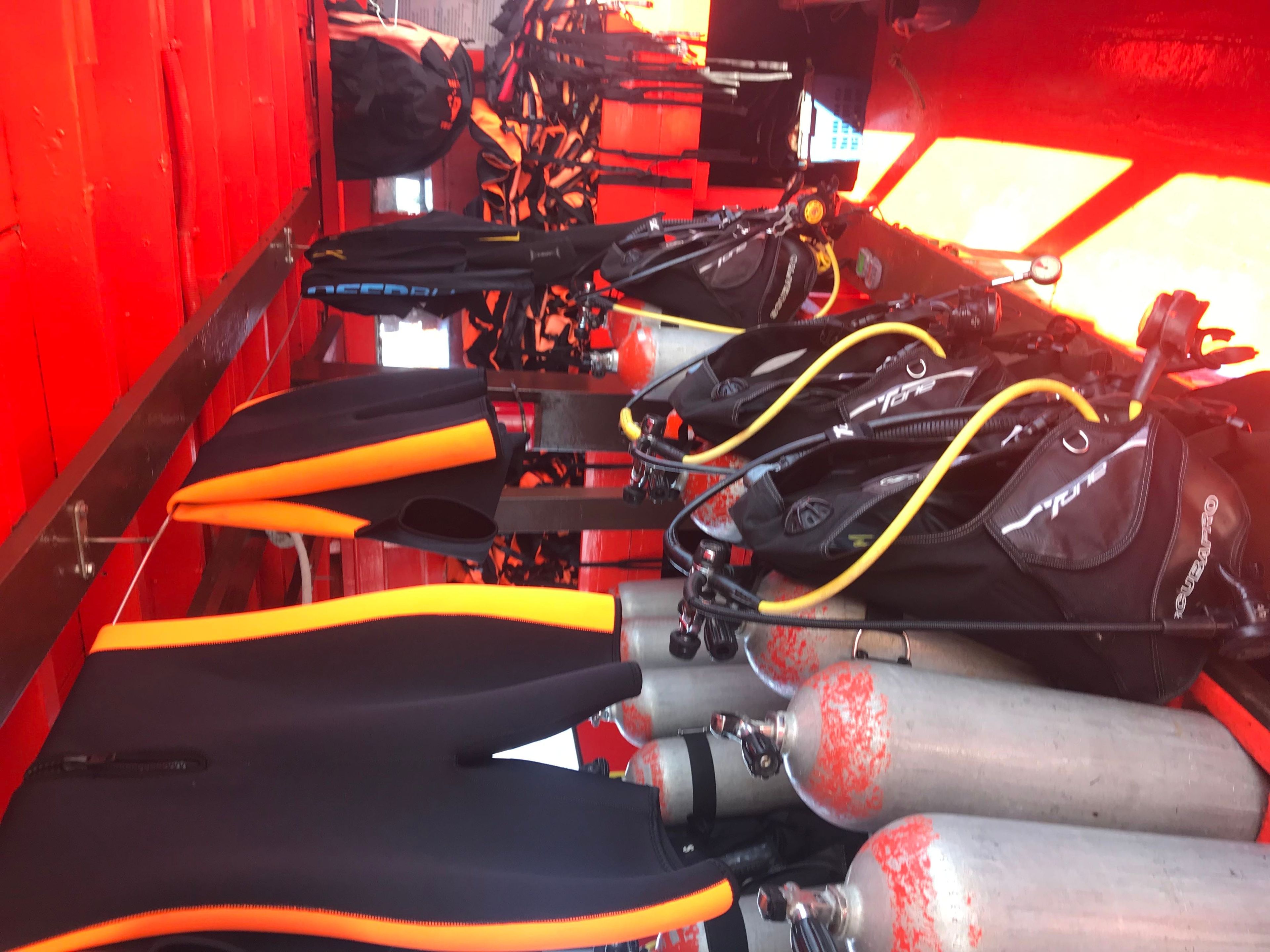 Scuba diving at Koh thian - Koh rang national park