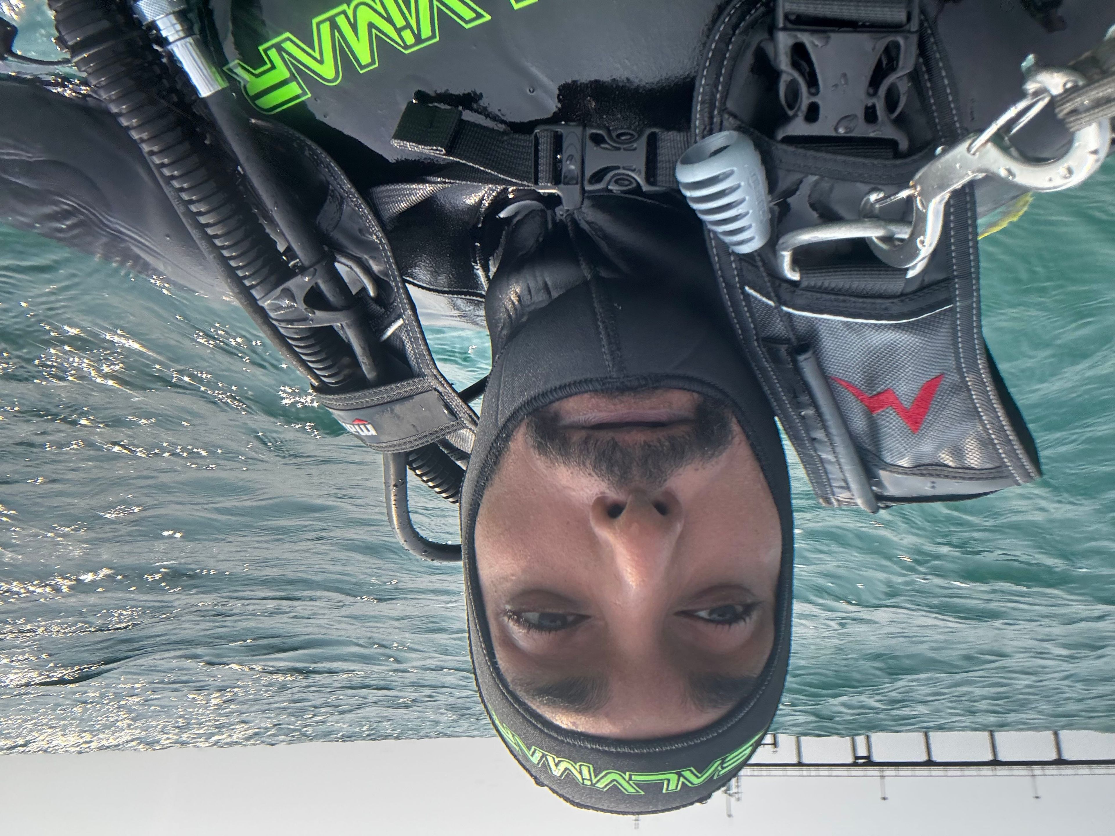 Ahmed almansouri's dive log