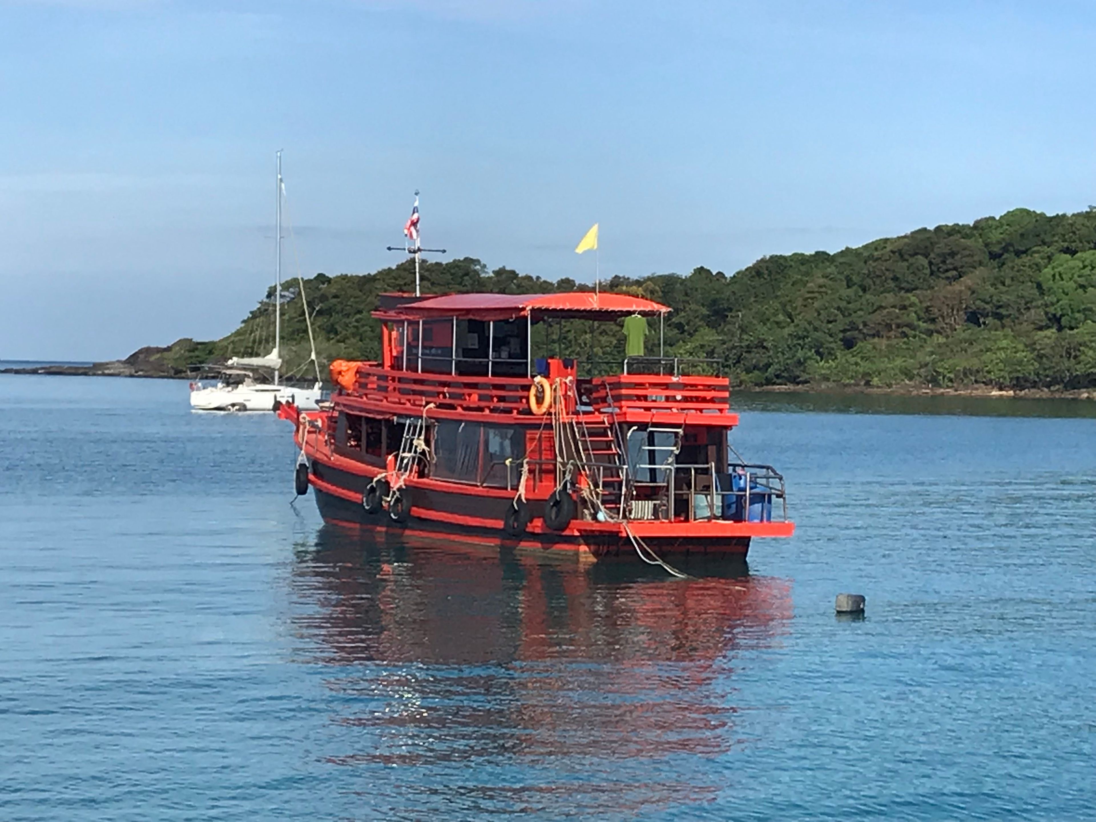Scuba diving at Koh Reath