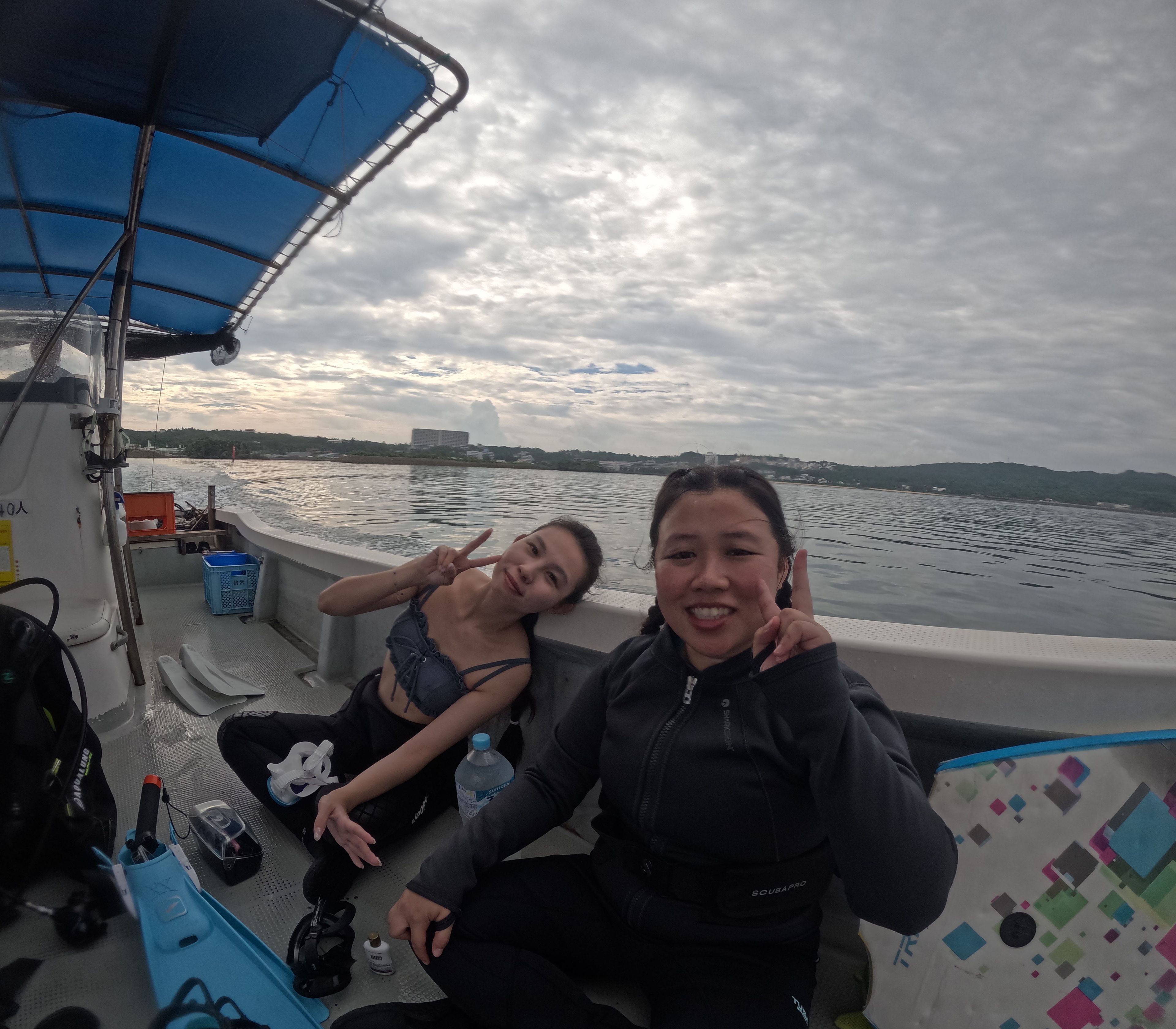 Scuba diving at 青洞