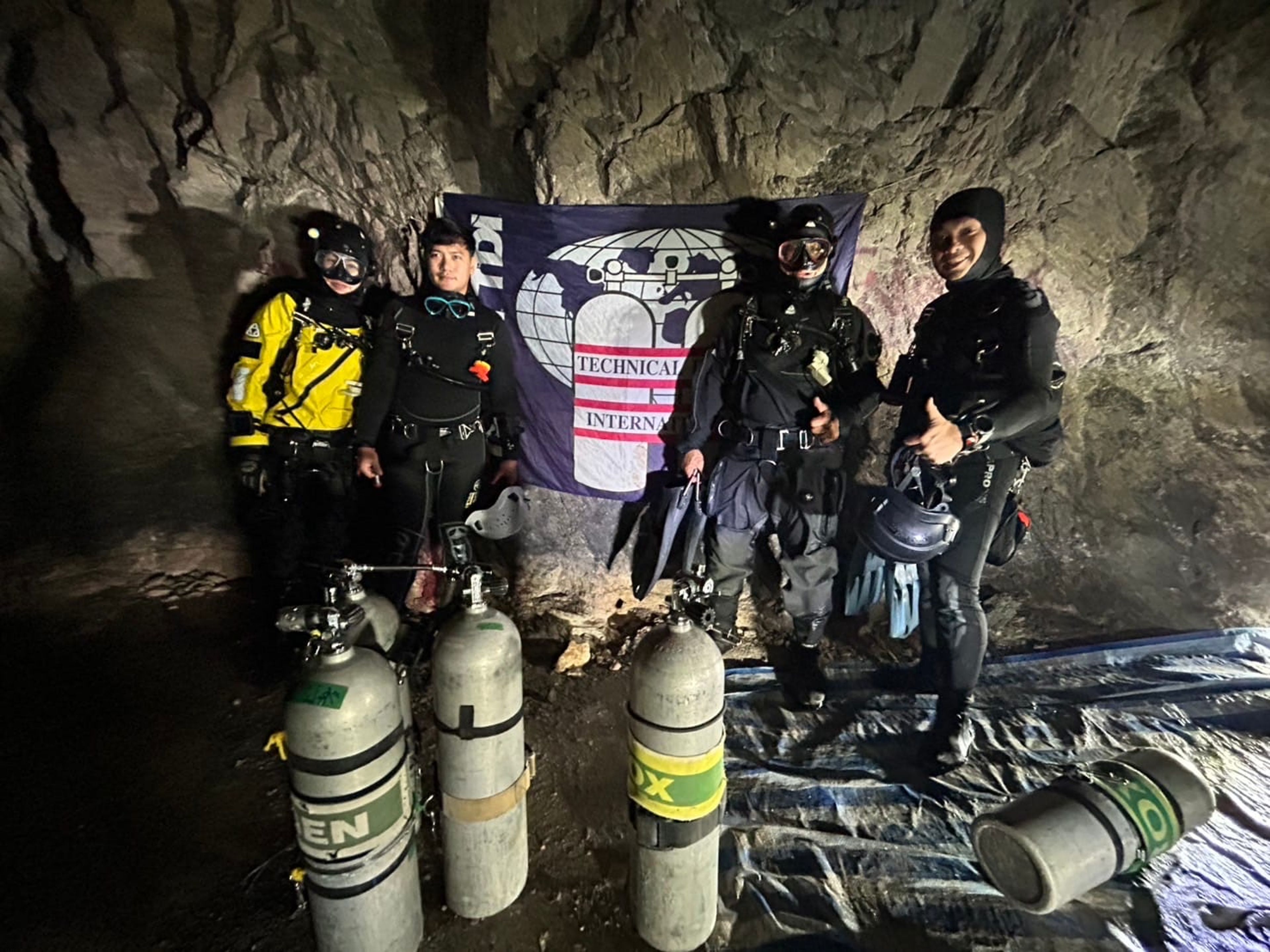 Mine Dive