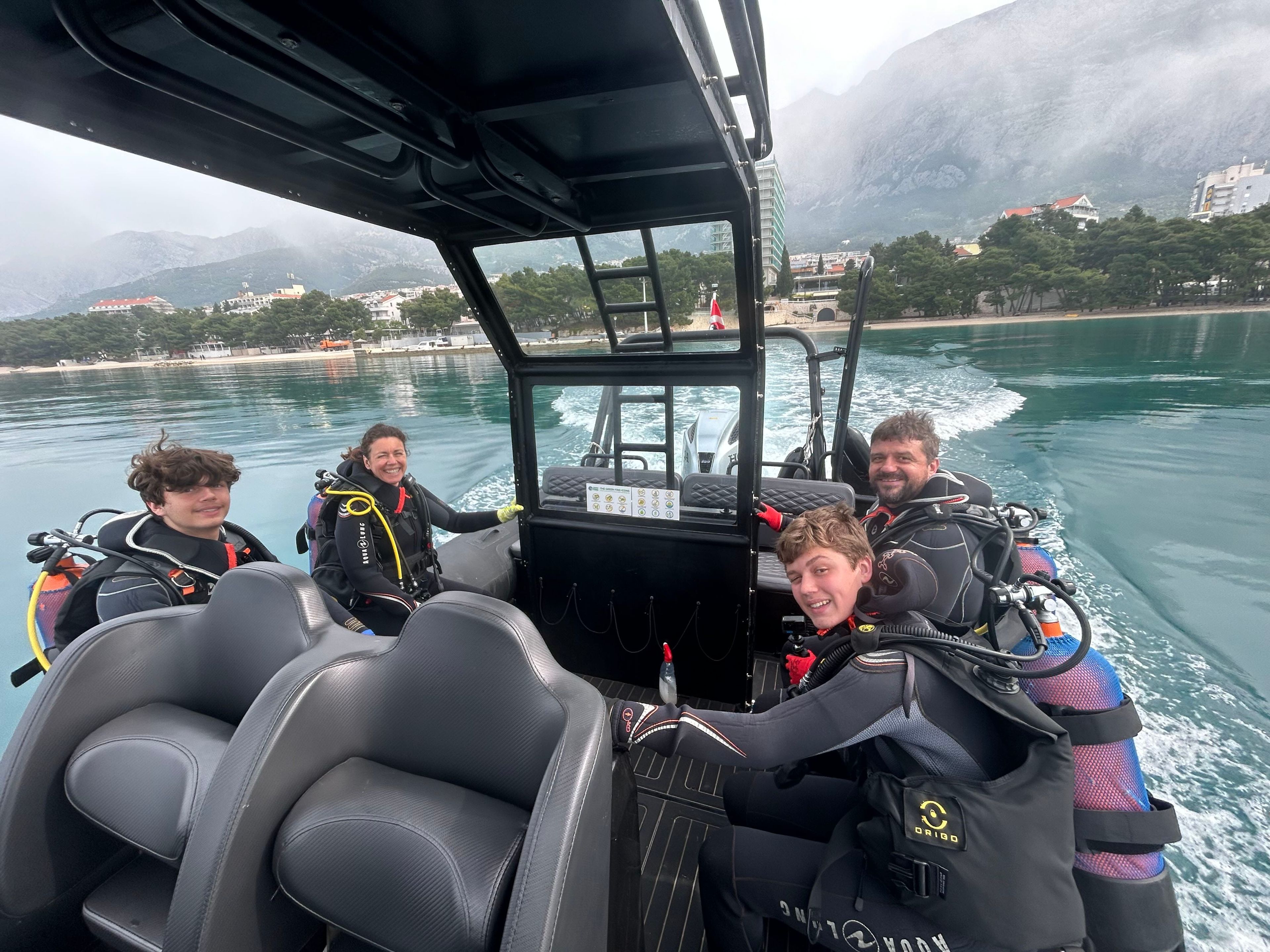 Scuba diving at More sub